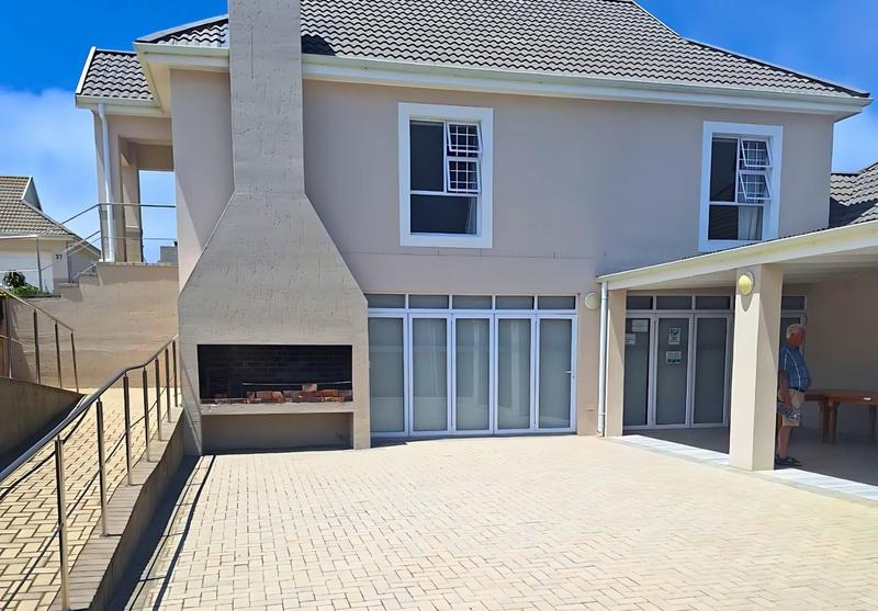 To Let 2 Bedroom Property for Rent in Heiderand Western Cape